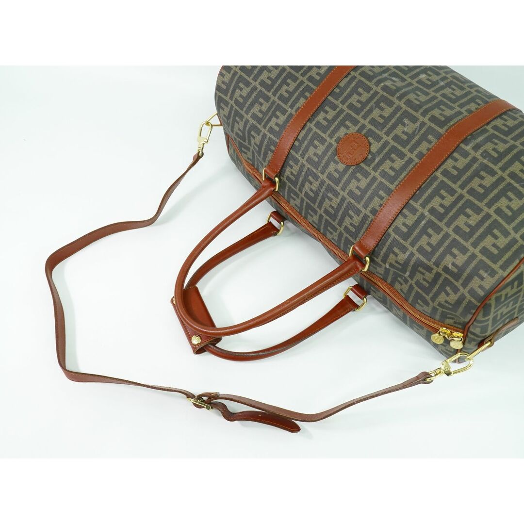 FENDI - 本物 フェンディ FENDI ズッカ 2WAY ショルダーバッグ FENDI - 本物 フェンディ FENDI ズッカ 2WAY ショルダーバッグ