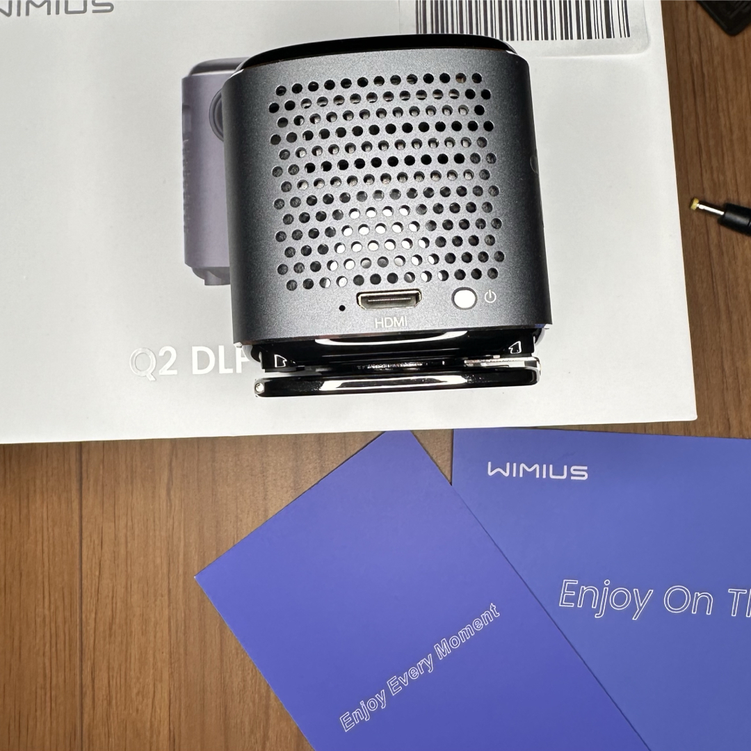 WiMiUS Q2プロジェクター小型 ホームシアターの通販 by タズ's WiMiUS Q2プロジェクター小型 ホームシアターの通販 by タズ's
