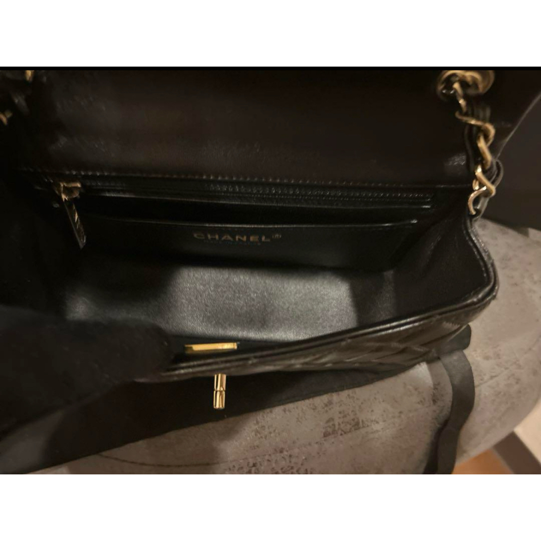 CHANEL - 【超レア】シャネル ミニマトラッセ20 黒 チェーン CHANEL - 【超レア】シャネル ミニマトラッセ20 黒 チェーン
