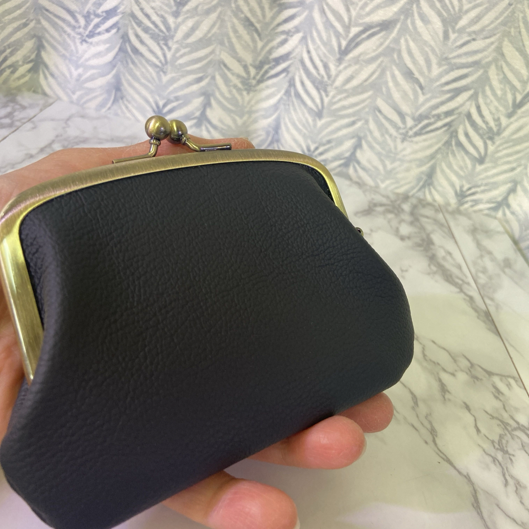 ハンドメイド ニッピ製の本革親子がま口財布(カードポケット各2 ハンドメイド ニッピ製の本革親子がま口財布(カードポケット各2