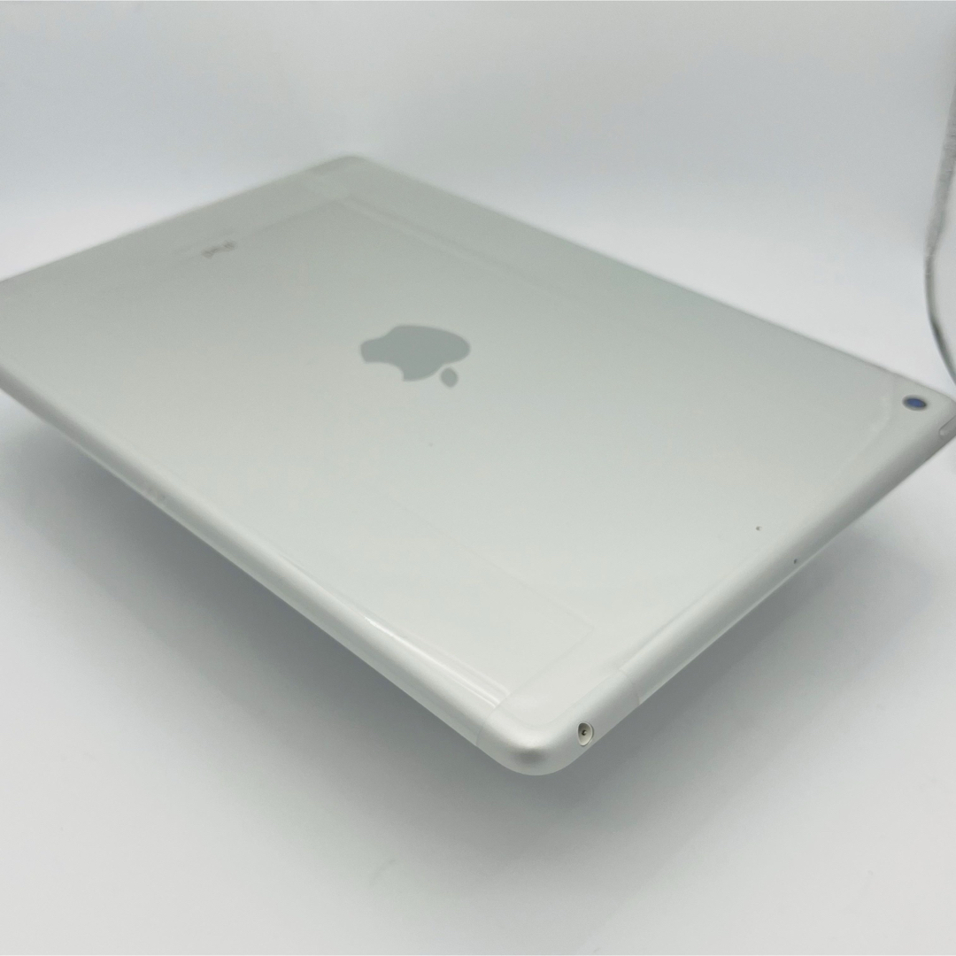 iPad - 未使用 iPad 8 第8世代 128 GB Wi-Fi シルバー 本体の iPad - 未使用 iPad 8 第8世代 128 GB Wi-Fi シルバー 本体の