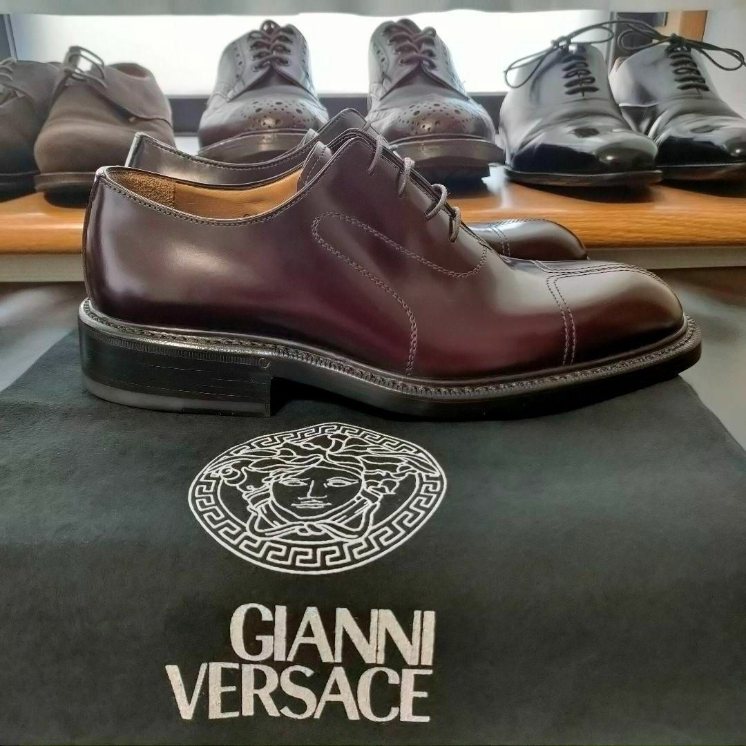 Gianni Versace - VERSACE ホールカット 革靴 イタリア製 レザー Gianni Versace - VERSACE ホールカット 革靴 イタリア製 レザー