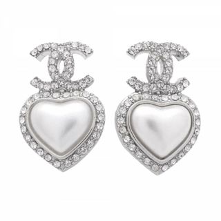 CHANEL(ハート ・ ピアス)のフリマアイテム一覧 CHANEL(ハート ・ ピアス)のフリマアイテム一覧