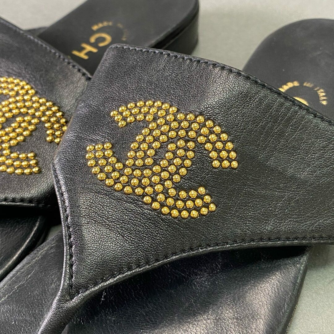 CHANEL - 7d16 CHANEL シャネル スタッズココマーク トング CHANEL - 7d16 CHANEL シャネル スタッズココマーク トング