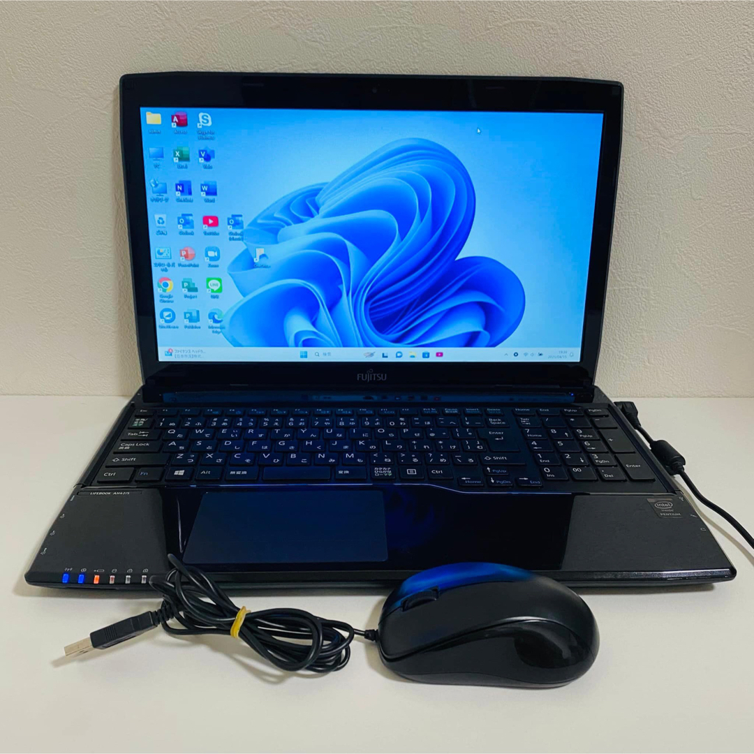 富士通 - Y595 FujitsuノートパソコンWEBカメラSSDメモリ8G高速 富士通 - Y595 FujitsuノートパソコンWEBカメラSSDメモリ8G高速