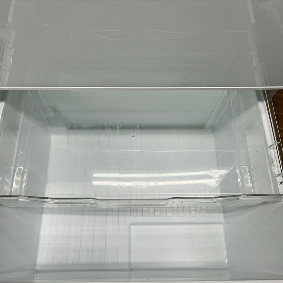 136 大型冷蔵庫 東芝 容量300l〜400l 自動製氷器付き 右開きの 136 大型冷蔵庫 東芝 容量300l〜400l 自動製氷器付き 右開きの