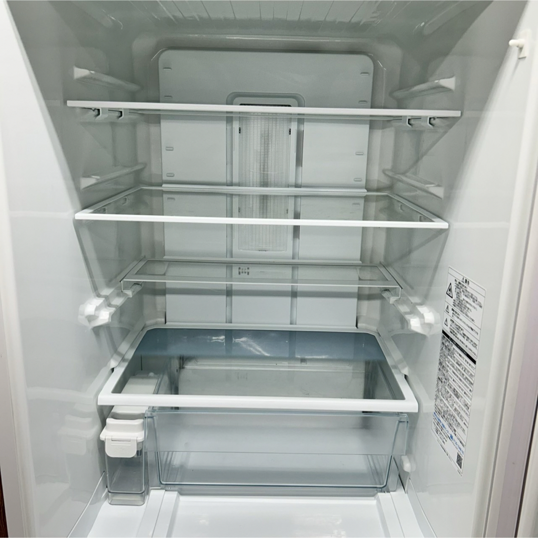 136 大型冷蔵庫 東芝 容量300l〜400l 自動製氷器付き 右開きの 136 大型冷蔵庫 東芝 容量300l〜400l 自動製氷器付き 右開きの