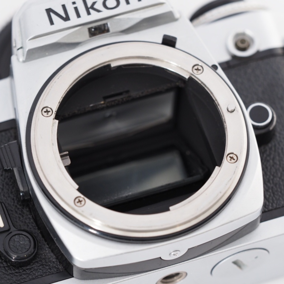 Nikon - Nikon ニコン フィルム一眼レフ FE2 シルバー ボディ Nikon - Nikon ニコン フィルム一眼レフ FE2 シルバー ボディ