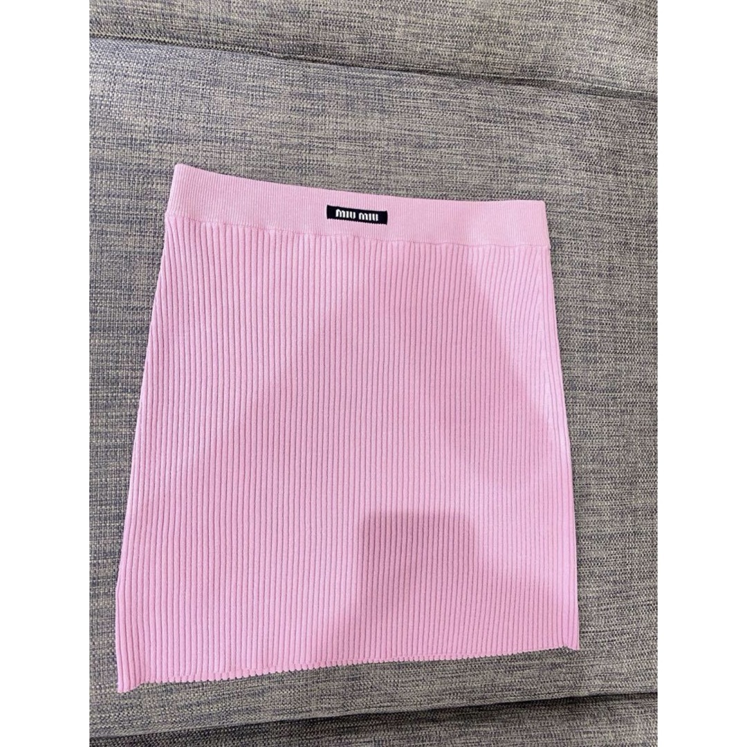 MIU MIU - ミュウミュウのロゴ入りスカートの通販 by MIU MIU - ミュウミュウのロゴ入りスカートの通販 by