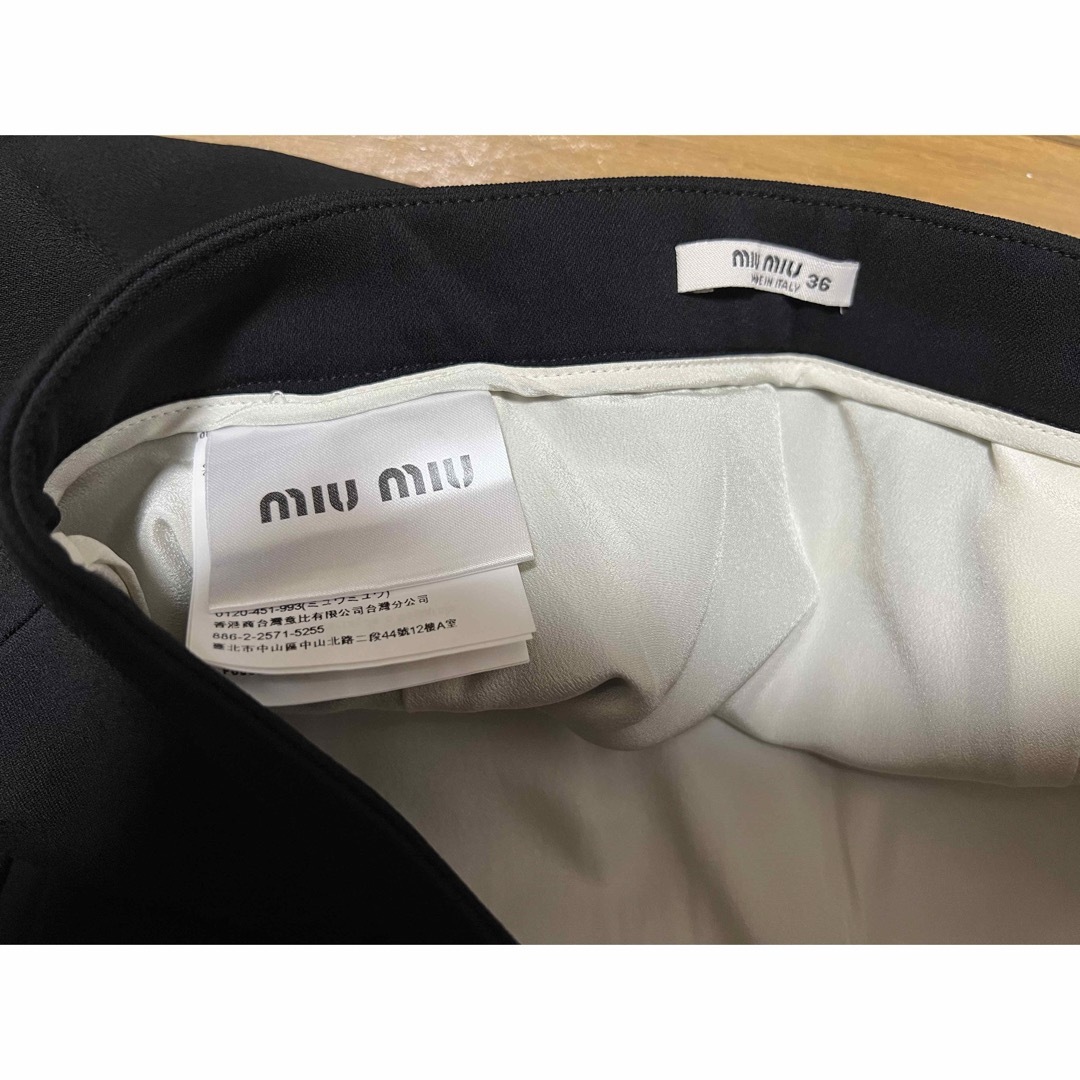 MIU MIU - miu miu ミュウミュウ スカート 黒 りぼん 可愛いの MIU MIU - miu miu ミュウミュウ スカート 黒 りぼん 可愛いの