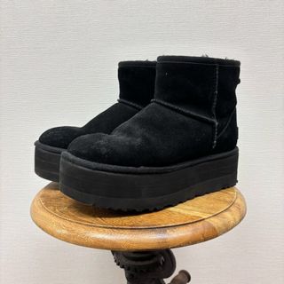 UGG - 【レア新品未使用】UGG ベイリー ボタン ミニ ペイント UGG - 【レア新品未使用】UGG ベイリー ボタン ミニ ペイント