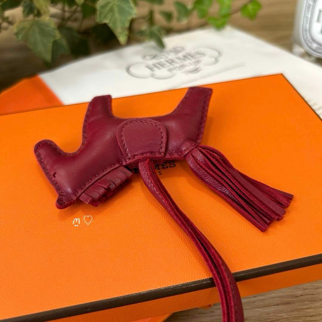 HERMES - HERMESエルメス ロデオチャームPMソールビー単色 馬 HERMES - HERMESエルメス ロデオチャームPMソールビー単色 馬
