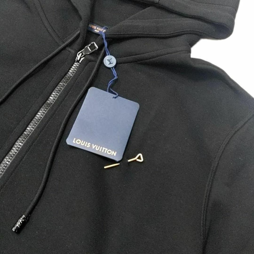 LOUIS VUITTON - 新品 ルイヴィトン ジップアップパーカー L 黒 LOUIS VUITTON - 新品 ルイヴィトン ジップアップパーカー L 黒