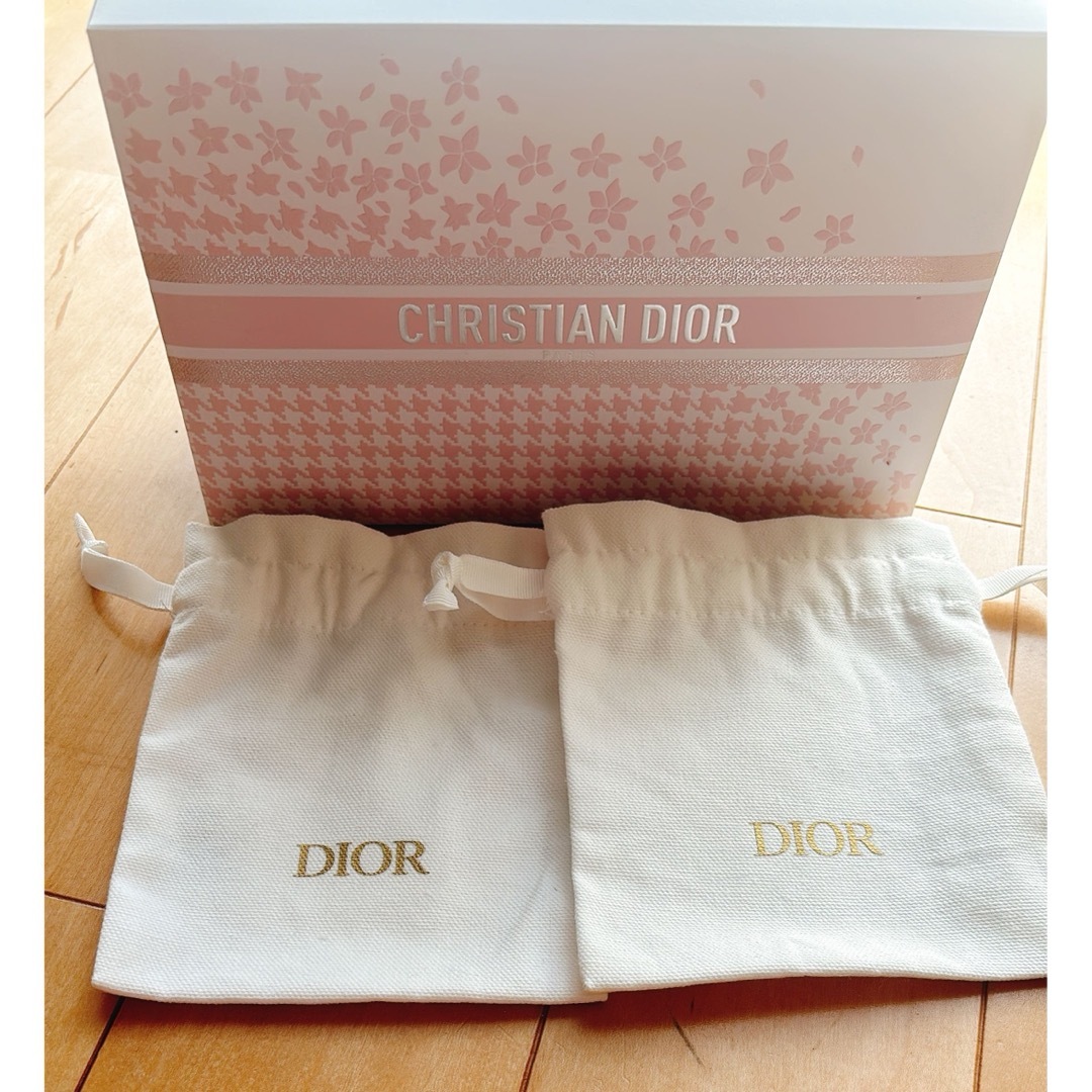 Dior(ディオール)のディオール 巾着2点 エンタメ/ホビーのコレクション(ノベルティグッズ)の商品写真