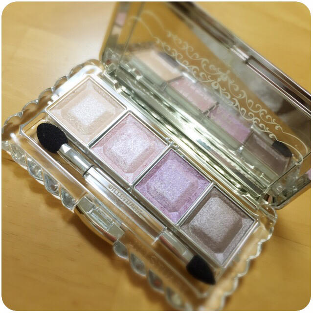 JILLSTUART(ジルスチュアート)のブリリアンスアイズ❤︎01 pink quartz. コスメ/美容のベースメイク/化粧品(アイシャドウ)の商品写真