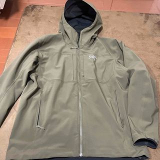 ARC'TERYX - Mサイズ Arc'teryx BEAMS 別注 BETA jacketの通販 ARC'TERYX - Mサイズ Arc'teryx BEAMS 別注 BETA jacketの通販