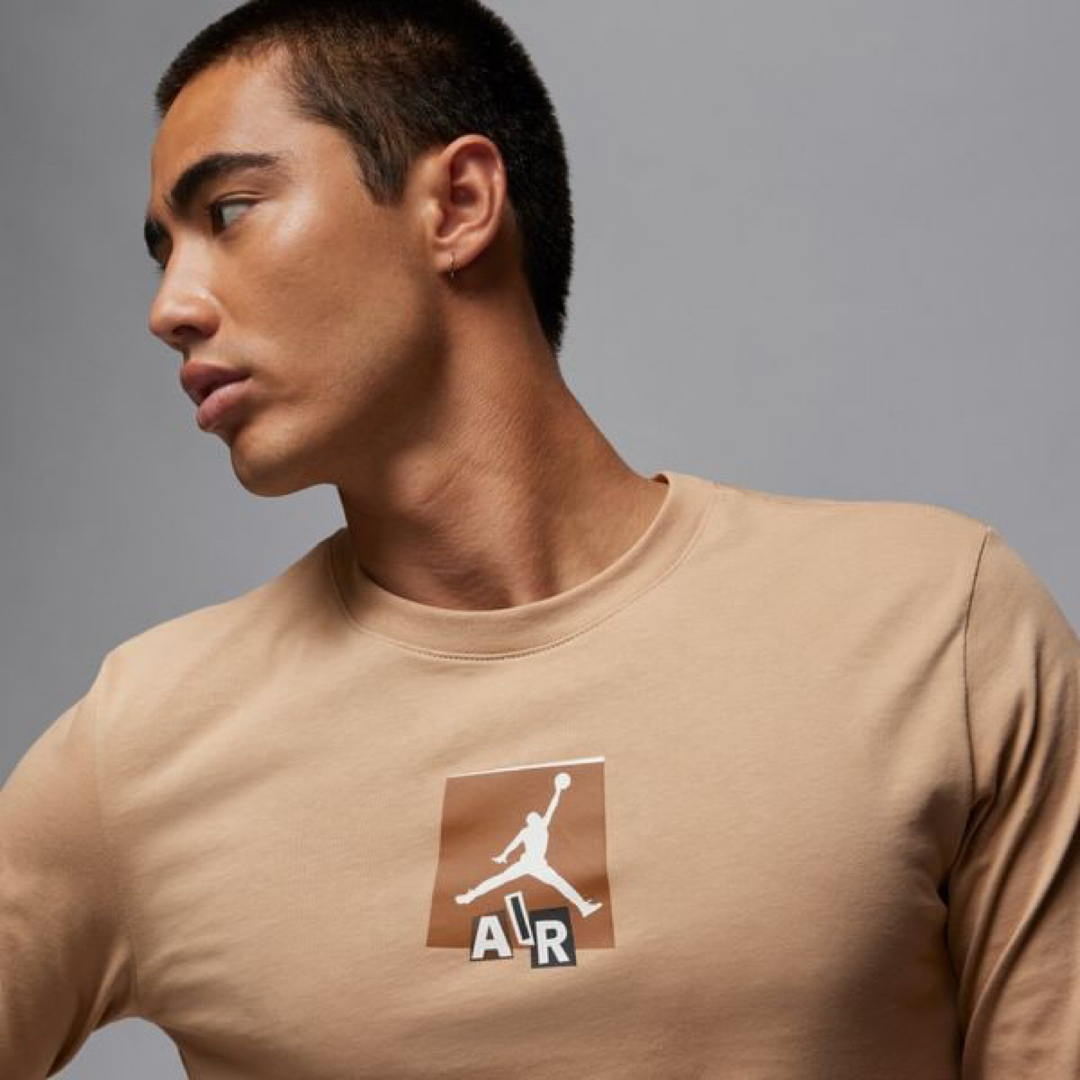 NIKE - 新品☆NIKE☆ジョーダン☆長袖☆Tシャツ☆ベージュ☆XL NIKE - 新品☆NIKE☆ジョーダン☆長袖☆Tシャツ☆ベージュ☆XL