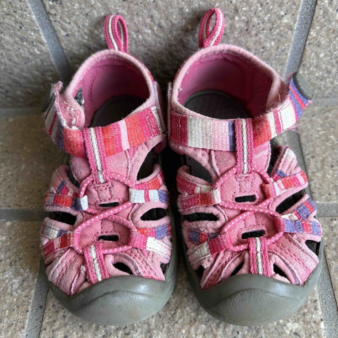 KEEN - KEEN ピンク ストラップ付きサンダル 13.5cmの通販 by KEEN - KEEN ピンク ストラップ付きサンダル 13.5cmの通販 by