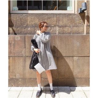 ZARA - 新品未使用 ZARA 黒デニムタイト ワンピース Sの通販 by ZARA - 新品未使用 ZARA 黒デニムタイト ワンピース Sの通販 by