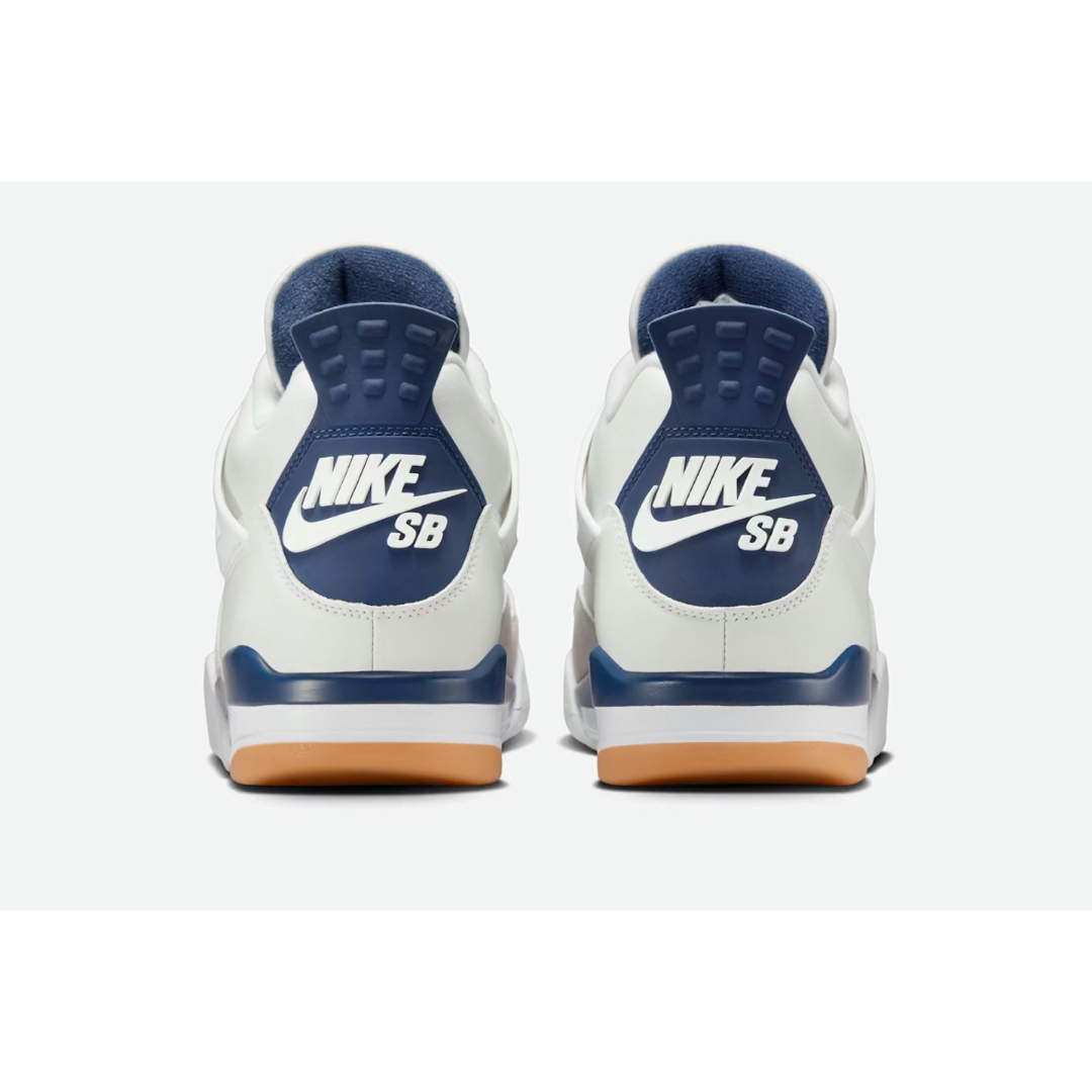 NIKE - 新品未使用 Nike SB Air Jordan 4 ネイビーの通販 by NIKE - 新品未使用 Nike SB Air Jordan 4 ネイビーの通販 by