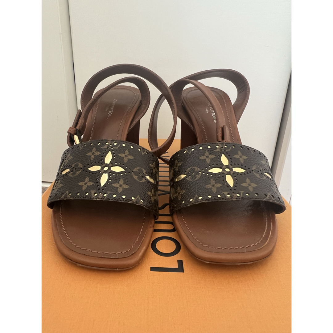 LOUIS VUITTON - ルイヴィトン🤎ྀིシルエット ライン サンダルの LOUIS VUITTON - ルイヴィトン🤎ྀིシルエット ライン サンダルの
