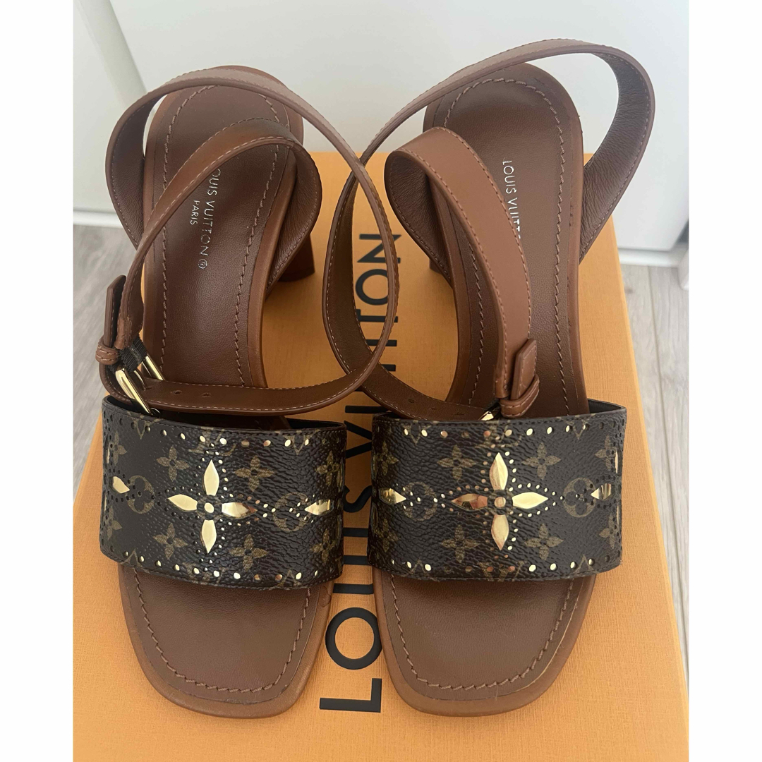 LOUIS VUITTON - ルイヴィトン🤎ྀིシルエット ライン サンダルの LOUIS VUITTON - ルイヴィトン🤎ྀིシルエット ライン サンダルの