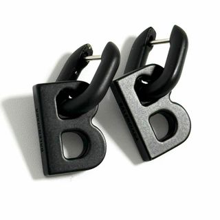 BALENCIAGA(ピアス(両耳用))のフリマアイテム一覧 BALENCIAGA(ピアス(両耳用))のフリマアイテム一覧