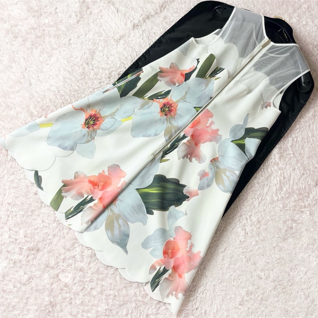 TED BAKER - 20 テッドベイカー ドレス ワンピース 花柄 TED BAKER - 20 テッドベイカー ドレス ワンピース 花柄