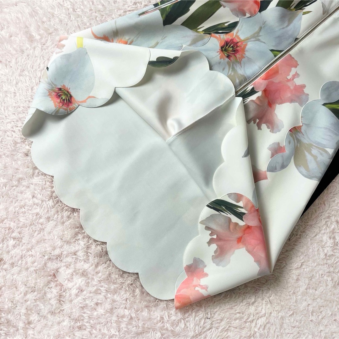 TED BAKER - 20 テッドベイカー ドレス ワンピース 花柄 TED BAKER - 20 テッドベイカー ドレス ワンピース 花柄
