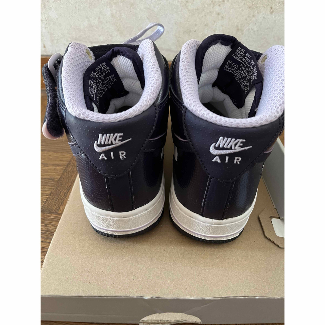 NIKE - ナイキNIKE エアフォースAir Force 1 mid 5Y 23.5センチ NIKE - ナイキNIKE エアフォースAir Force 1 mid 5Y 23.5センチ