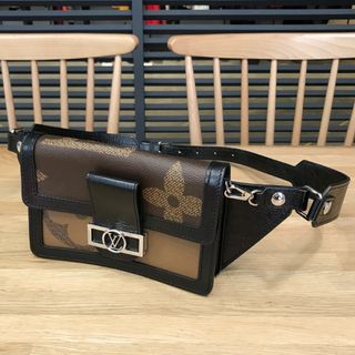 LOUIS VUITTON(ボディバッグ/ウエストポーチ ・ ブラック/黒色 LOUIS VUITTON(ボディバッグ/ウエストポーチ ・ ブラック/黒色