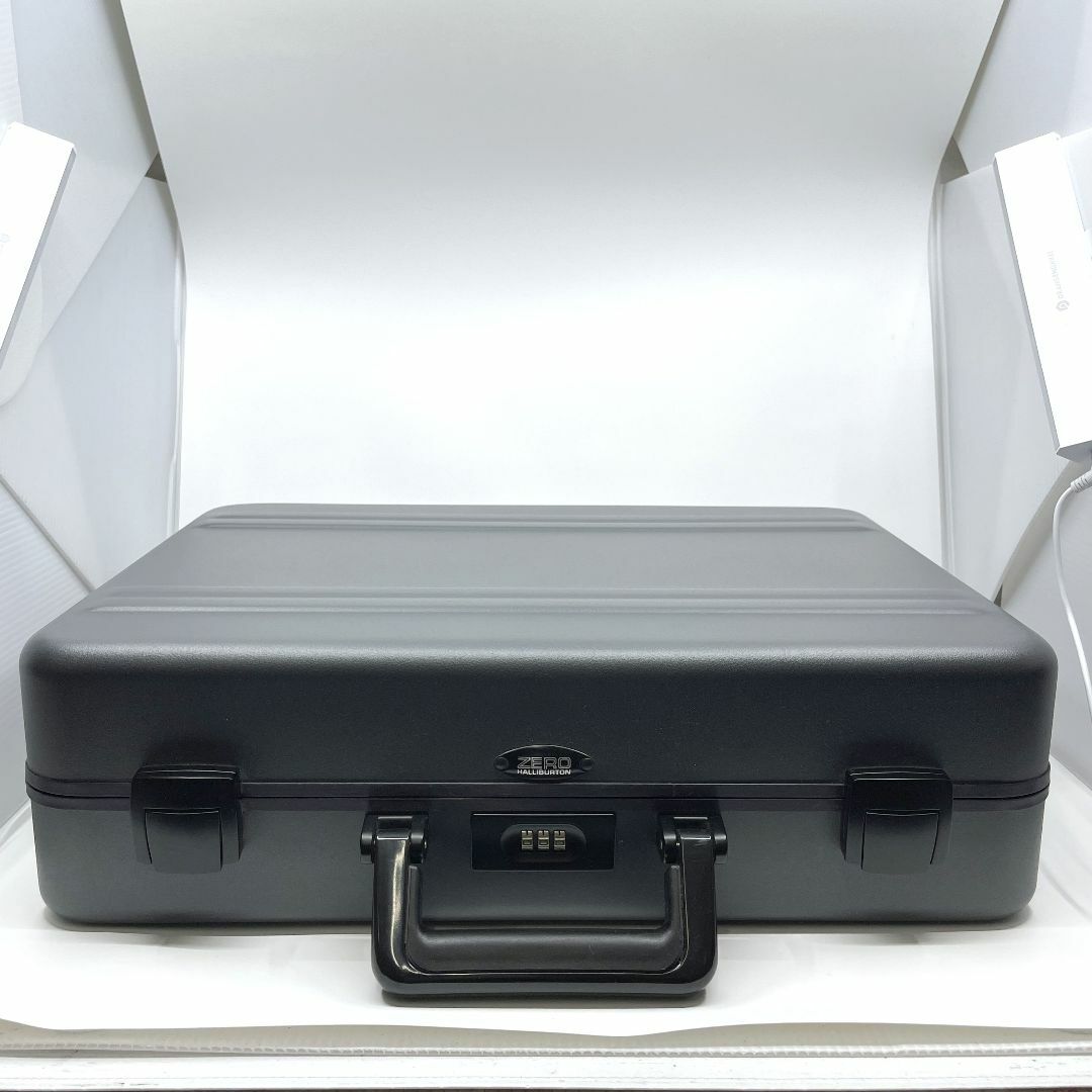 ZERO HALLIBURTON - 美品 ゼロハリバートン アタッシュケース ZERO HALLIBURTON - 美品 ゼロハリバートン アタッシュケース