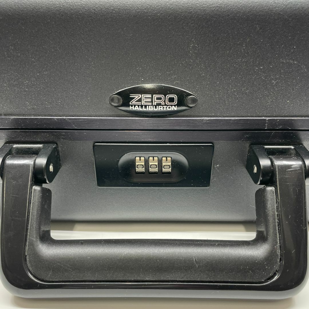 ZERO HALLIBURTON - 美品 ゼロハリバートン アタッシュケース ZERO HALLIBURTON - 美品 ゼロハリバートン アタッシュケース