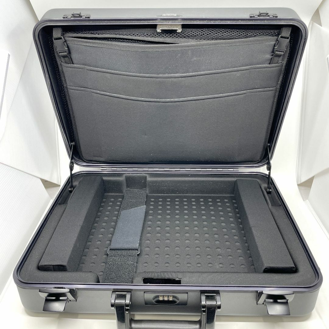 ZERO HALLIBURTON - 美品 ゼロハリバートン アタッシュケース ZERO HALLIBURTON - 美品 ゼロハリバートン アタッシュケース