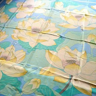 HERMES - HERMES カレジュアン 140 蓮の花 スカーフの通販|ラクマ HERMES - HERMES カレジュアン 140 蓮の花 スカーフの通販|ラクマ