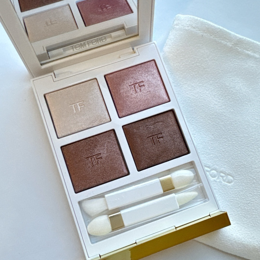 TOM FORD - 美品 トムフォード ソレイユ アイカラー クォード 04 TOM FORD - 美品 トムフォード ソレイユ アイカラー クォード 04
