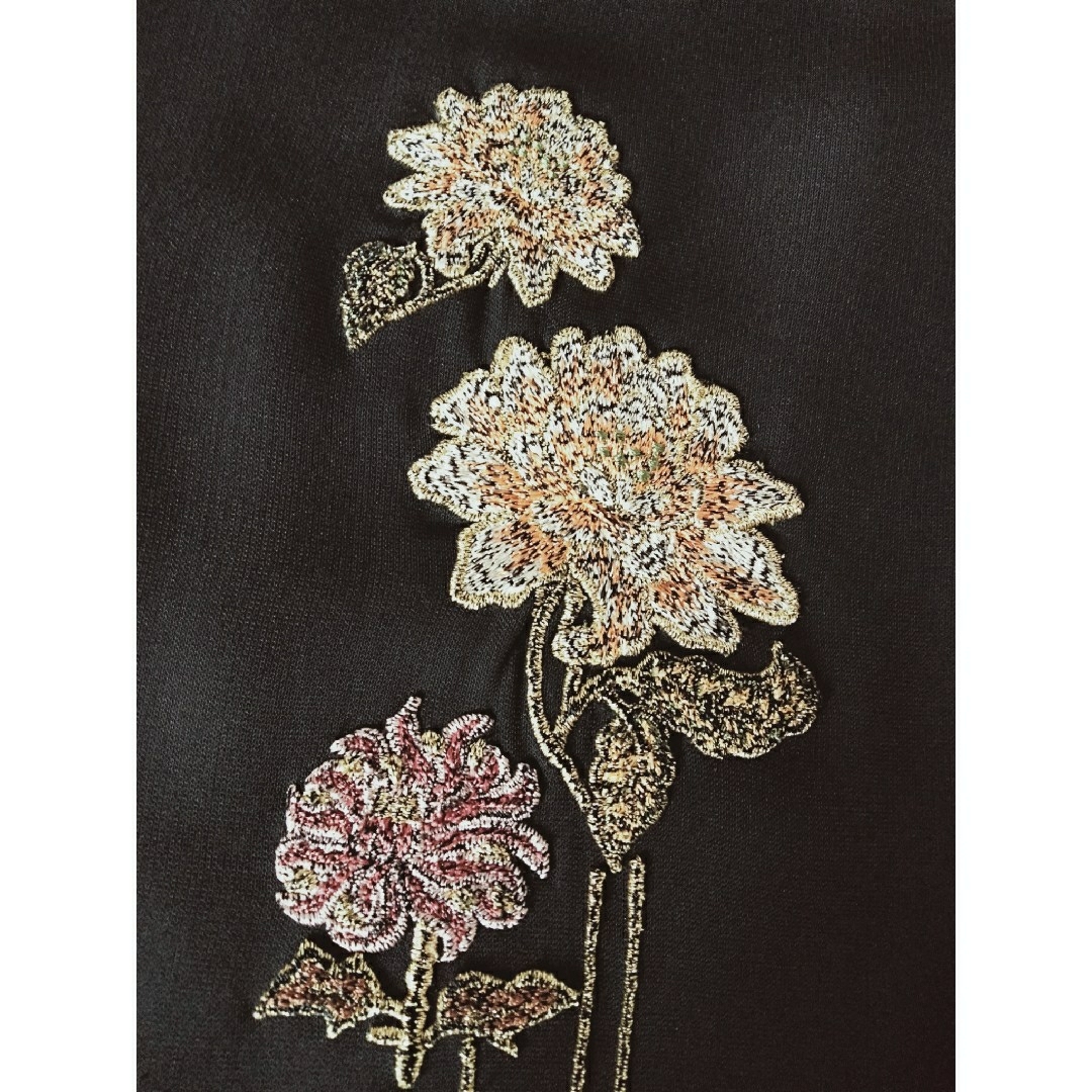 VIVIENNE TAM - VIVIENNE TAM 刺繍 チャイナドレス ワンピースの VIVIENNE TAM - VIVIENNE TAM 刺繍 チャイナドレス ワンピースの