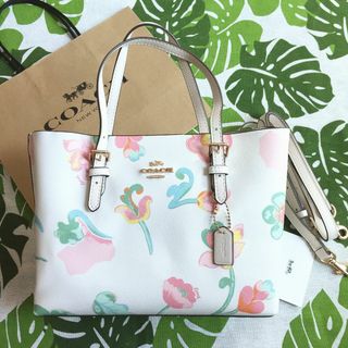 COACH - <新品>COACHバッグC8217花柄 トートバッグ COACH - <新品>COACHバッグC8217花柄 トートバッグ