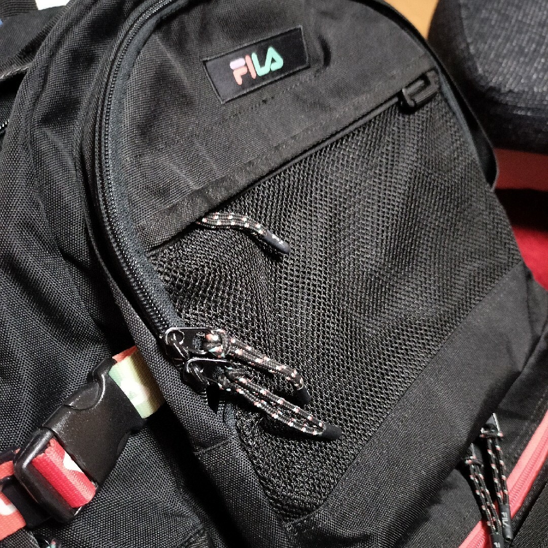 FILA - FILA リュックサック BTSモデルの通販 by ベティ|フィラ FILA - FILA リュックサック BTSモデルの通販 by ベティ|フィラ
