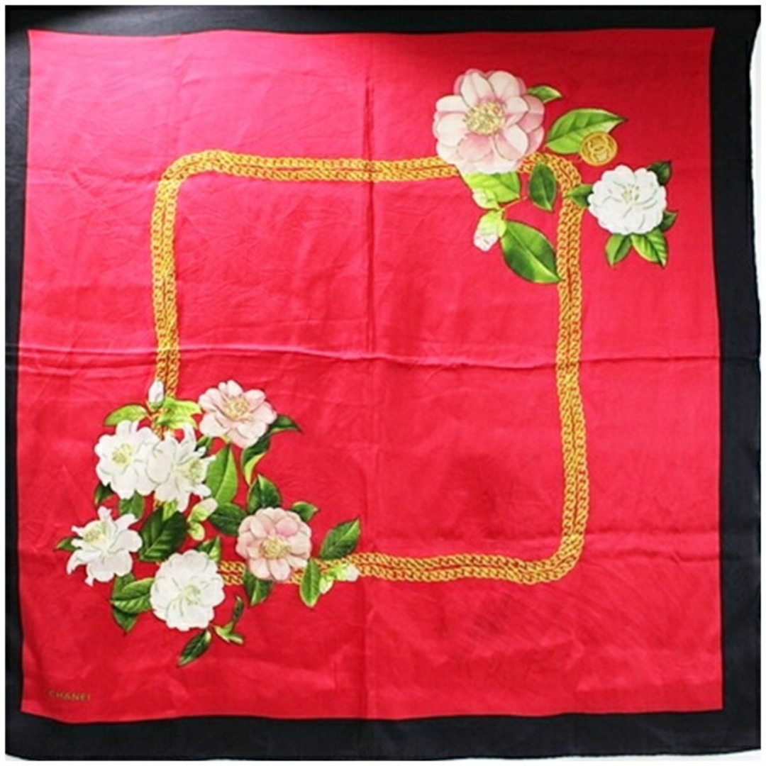 CHANEL - シャネル シルク スカーフ レッド×ブラック 花柄 中古 CHANEL - シャネル シルク スカーフ レッド×ブラック 花柄 中古