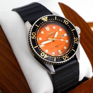 SEIKO - SEIKOスクエア文字盤ゴールド腕時計の通販 by vintage SEIKO - SEIKOスクエア文字盤ゴールド腕時計の通販 by vintage