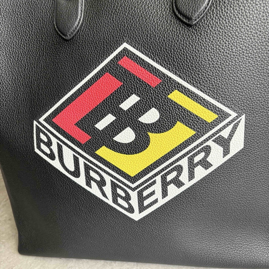 BURBERRY - 【極美品】 Burberry TBロゴ レザー トートバッグ BURBERRY - 【極美品】 Burberry TBロゴ レザー トートバッグ