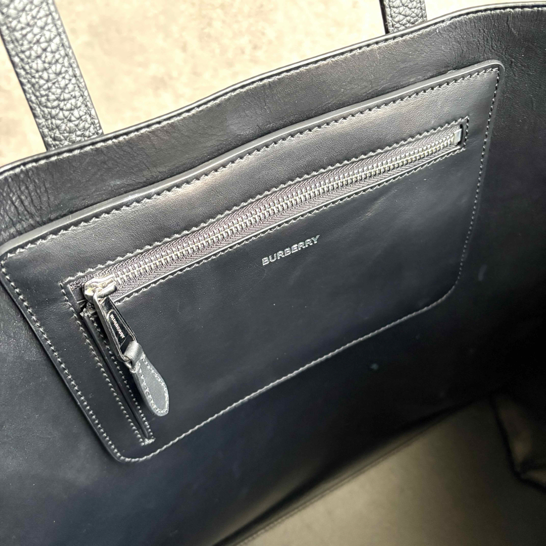 BURBERRY - 【極美品】 Burberry TBロゴ レザー トートバッグ BURBERRY - 【極美品】 Burberry TBロゴ レザー トートバッグ