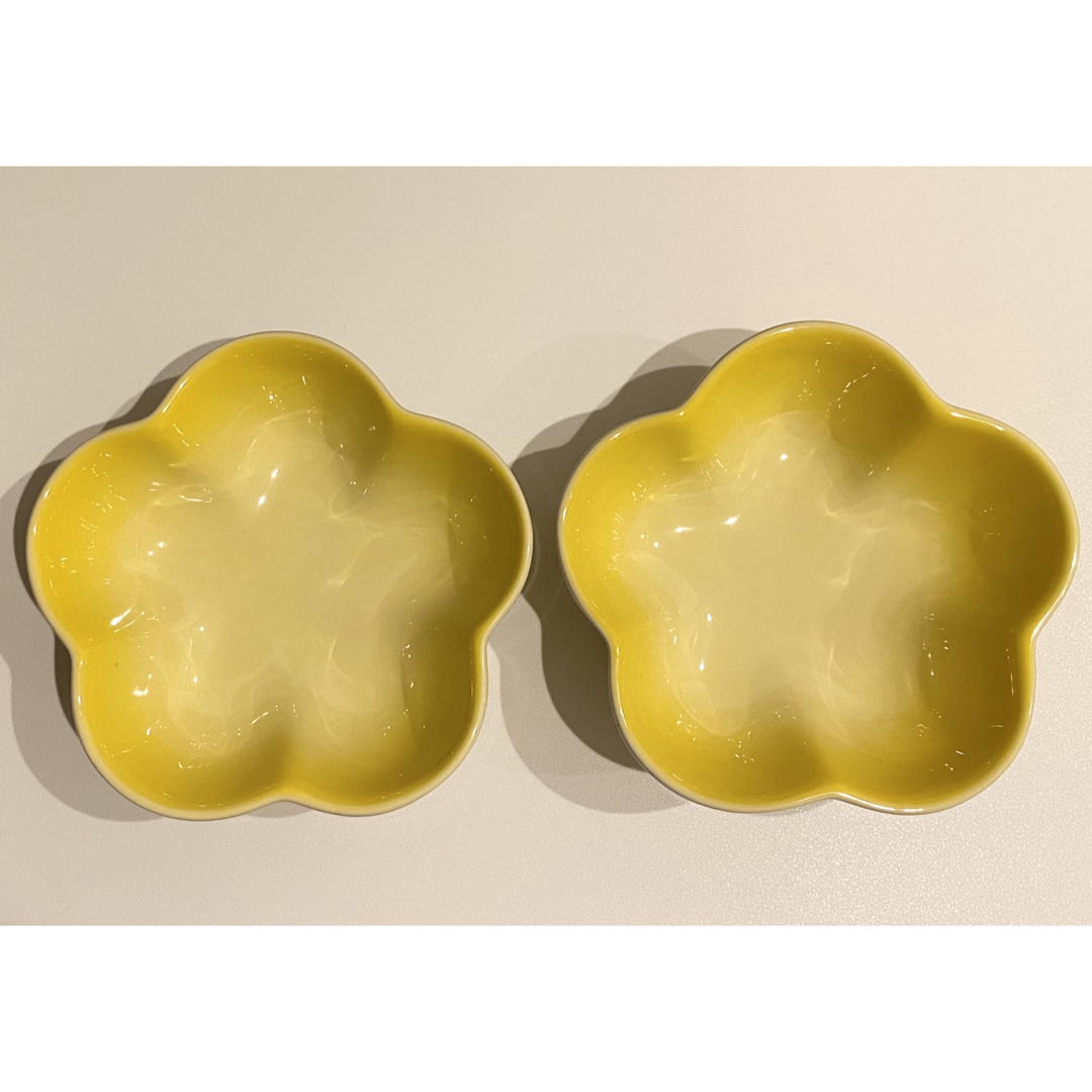 LE CREUSET - ル・クルーゼ フラワーディッシュ 2つセット 未 LE CREUSET - ル・クルーゼ フラワーディッシュ 2つセット 未