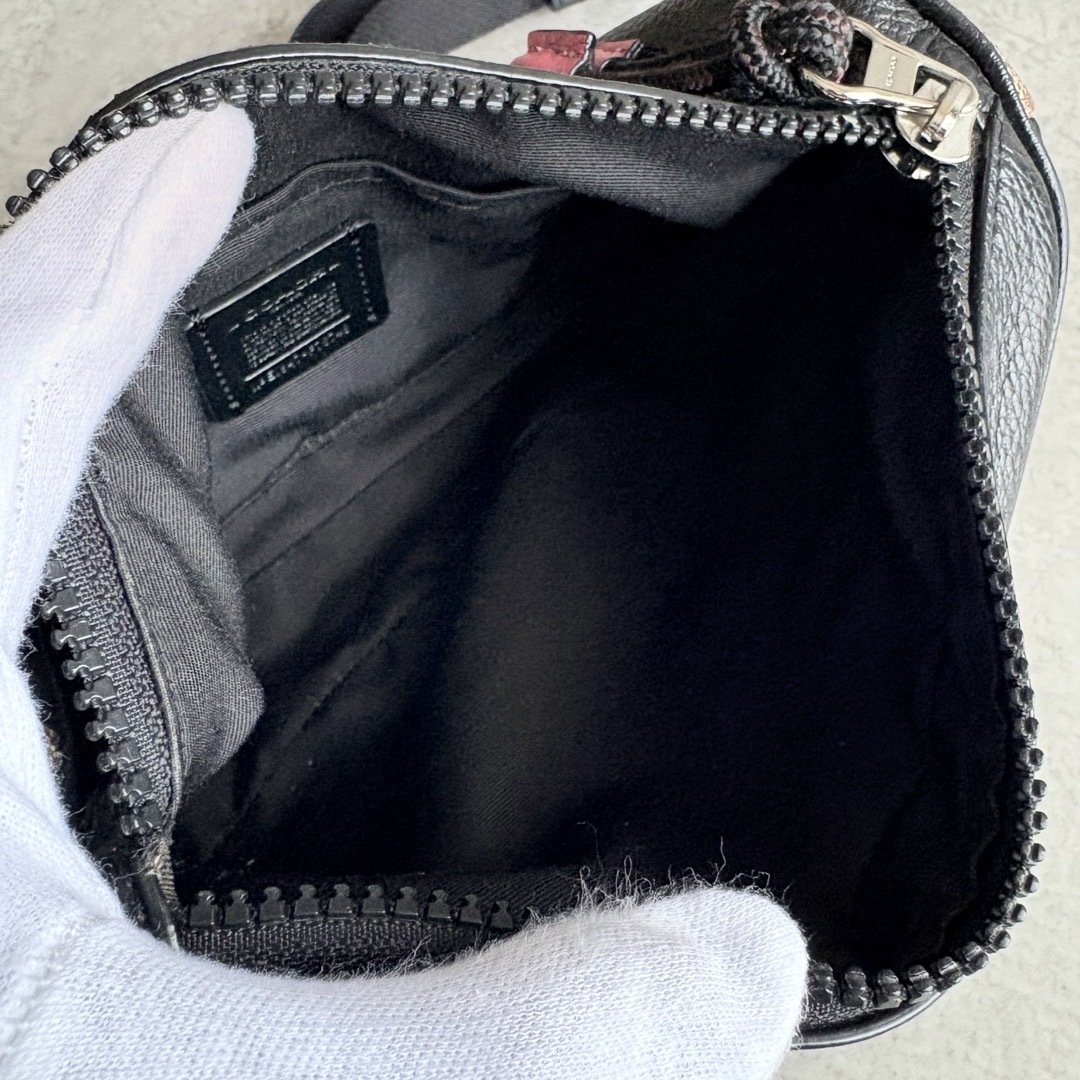 COACH - 【極美品】COACH シグネチャー ボディバッグ ショルダー COACH - 【極美品】COACH シグネチャー ボディバッグ ショルダー