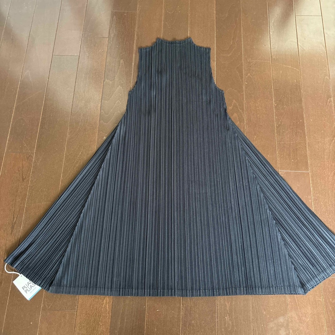 PLEATS PLEASE ISSEY MIYAKE - PLEATS PLEASE MELLOW PLEATS PLEATS PLEASE ISSEY MIYAKE - PLEATS PLEASE MELLOW PLEATS
