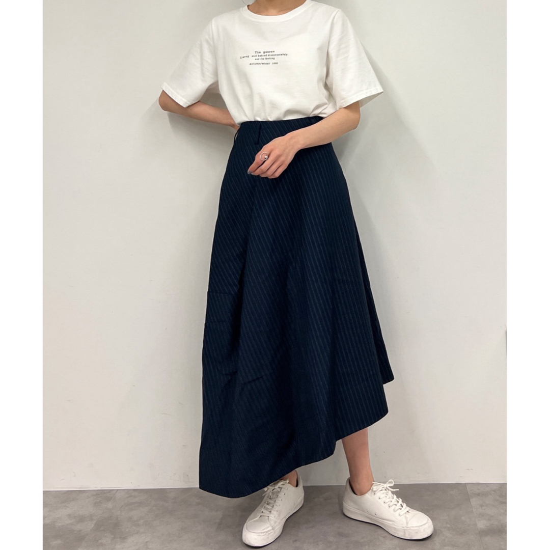 Olu. アシンメトリー ストライプスカート ネイビーの通販 by Olu. アシンメトリー ストライプスカート ネイビーの通販 by
