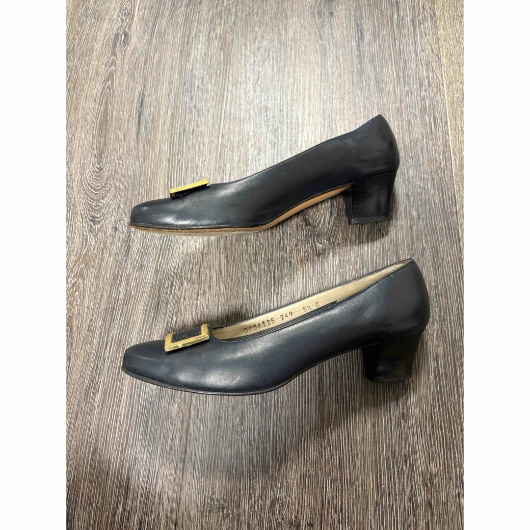 Salvatore Ferragamo - フェラガモ 5.5サイズ 黒 パンプス Salvatore Ferragamo - フェラガモ 5.5サイズ 黒 パンプス