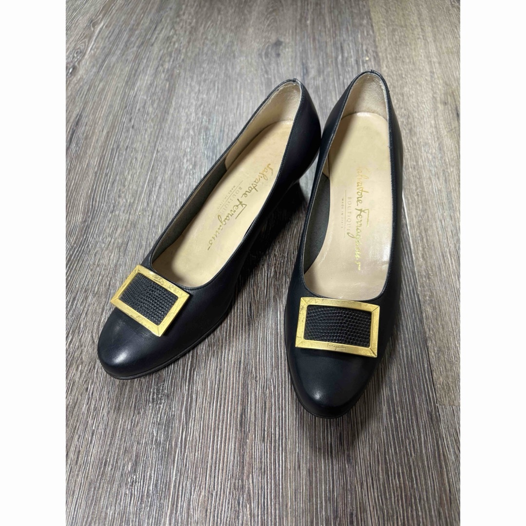 Salvatore Ferragamo - フェラガモ 5.5サイズ 黒 パンプス Salvatore Ferragamo - フェラガモ 5.5サイズ 黒 パンプス