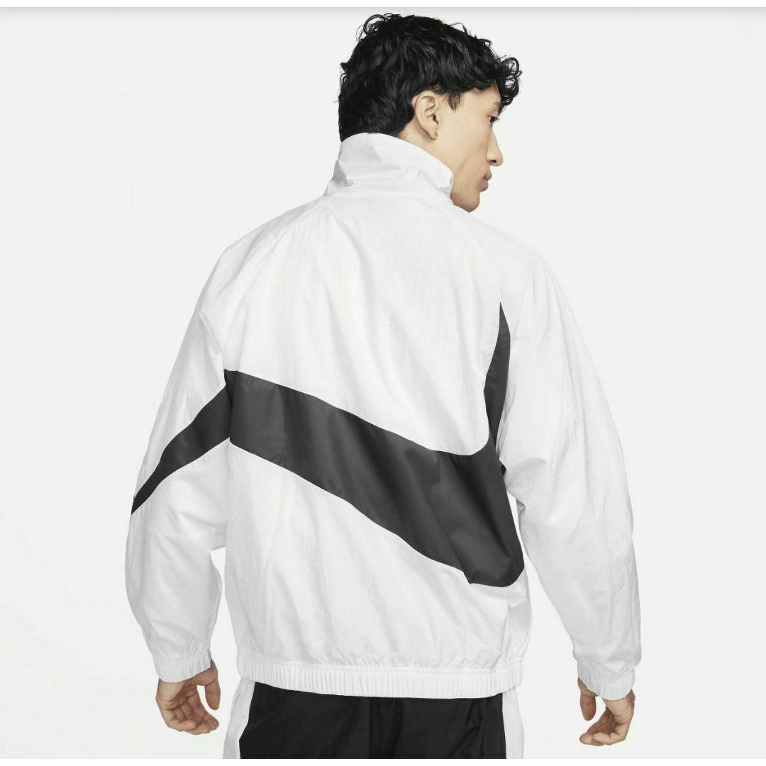 NIKE - ナイキ 白 ビッグスウッシュ ナイロンジャケット NIKE - ナイキ 白 ビッグスウッシュ ナイロンジャケット